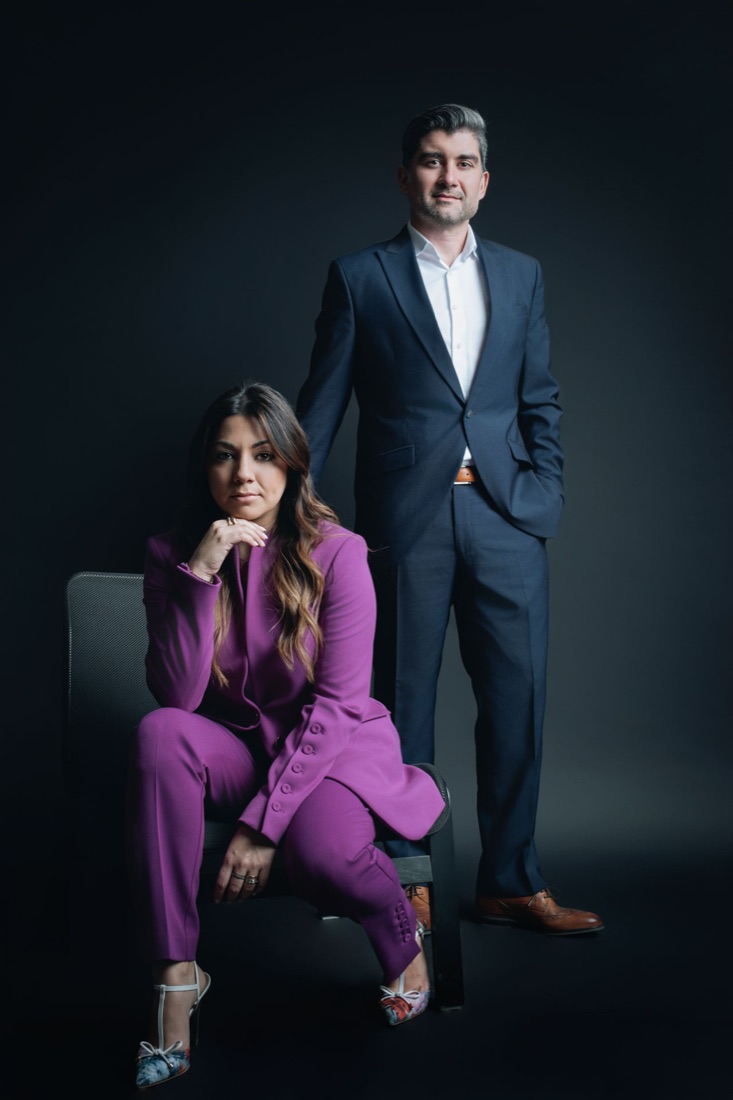 Retrato de posicionamento da dupla da Same Arquitetos, por Cristiano Silva